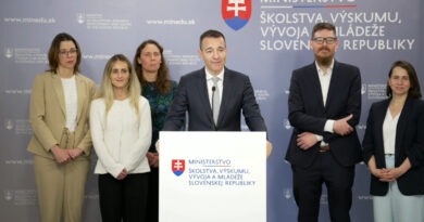 Pedagogickí asistenti – prispeli sme k naštartovaniou systémových zmien Pedagogickí asistenti – prispeli sme k naštartovaniou systémových zmien